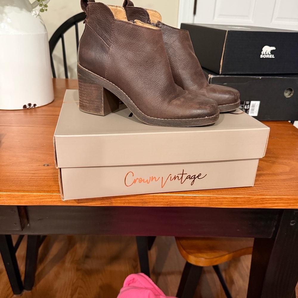 Crown Vintage Dark Brown Heeled Boots